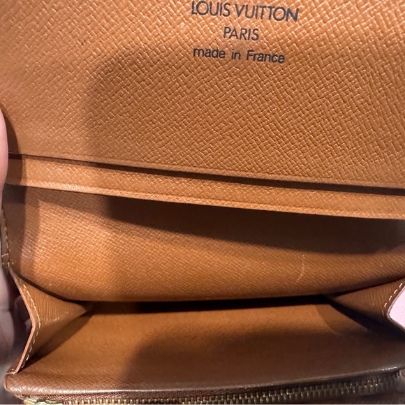 Great Condition - AUTHENTIC LV WALLET - Picture 5 of 13